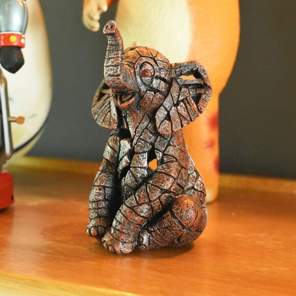 Adam & Friends Home Decor Stone Resin Wilderness Statue Sculpture | 1-Piece - Picture 5 of 5